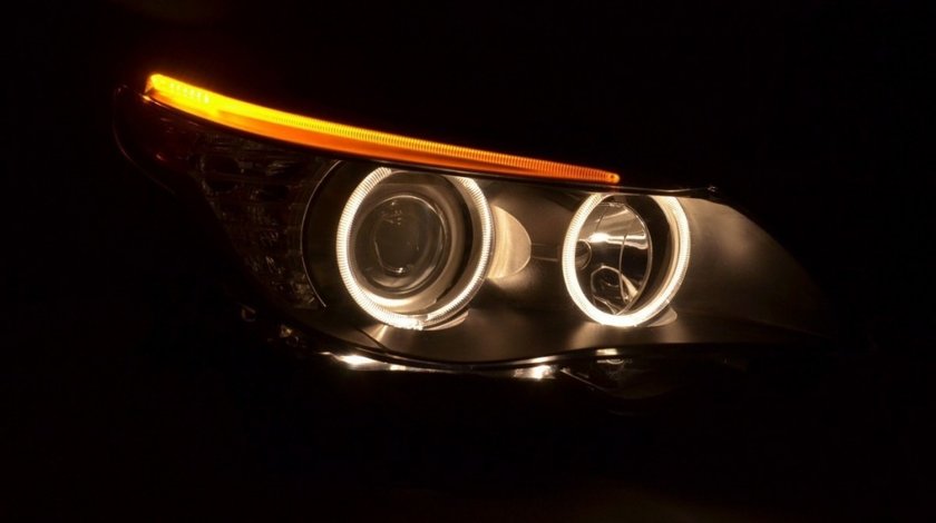 Far Bmw E60 partea dreapta