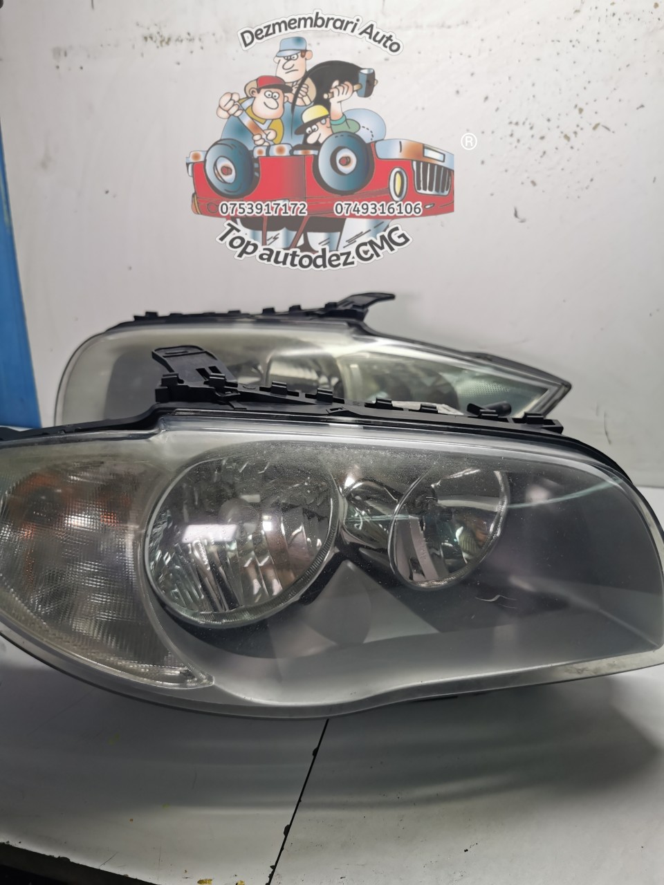 Far BMW seria 1 E81 E82 E87 E88 faruri stanga dreapta 6924488 6924487