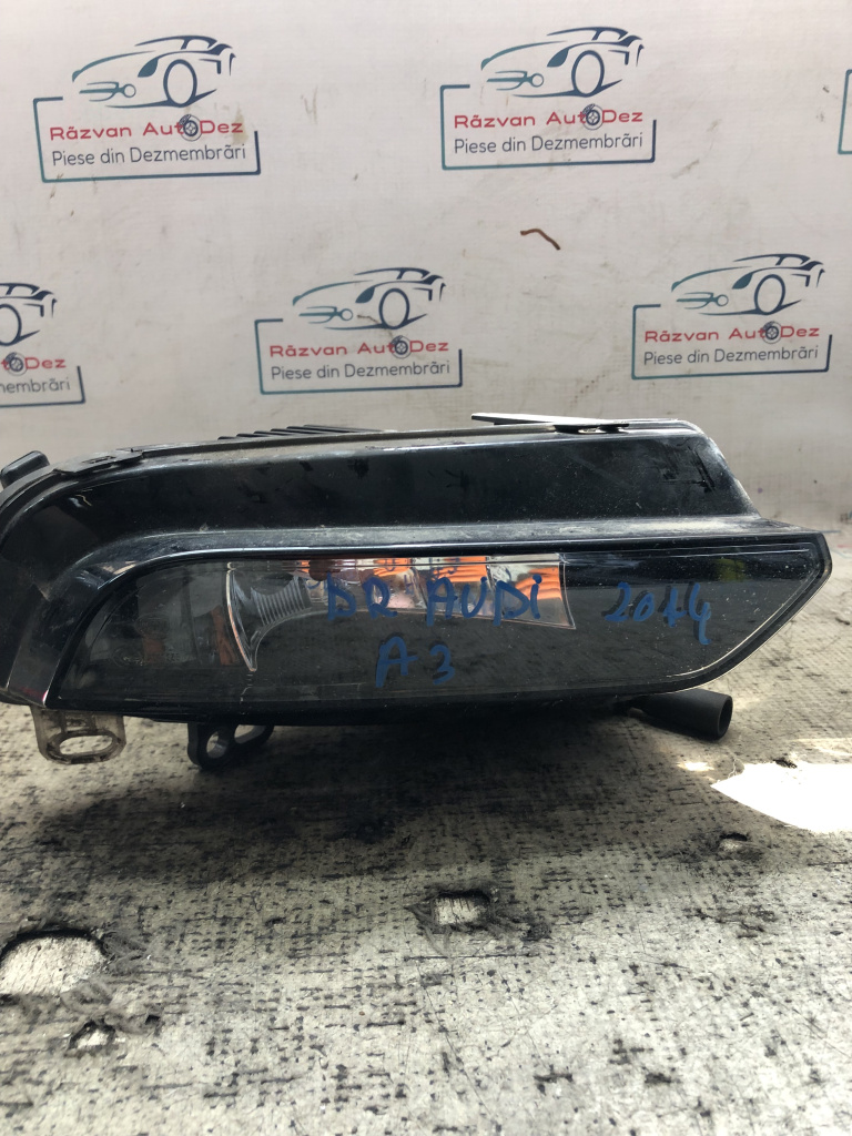 Far ceata bara fata dreapta Audi A3 8V 2014, 8V0941700C