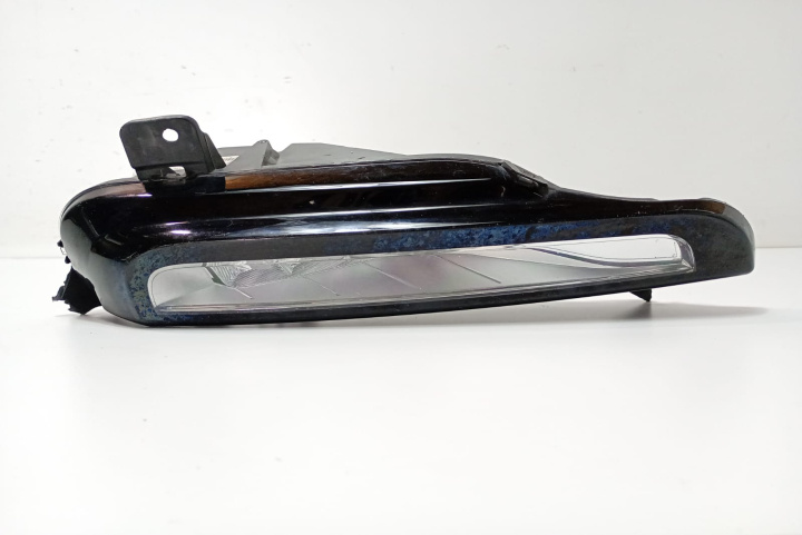 Far ceata dreapta cu doua prinderi rupte GJ3215200AA Land Rover Range Rover Evoque L538 [2011 - 2015]
