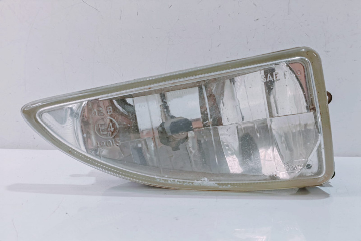 Far Ceata Dreapta XS4115K201A Ford Focus [1998 - 2004]