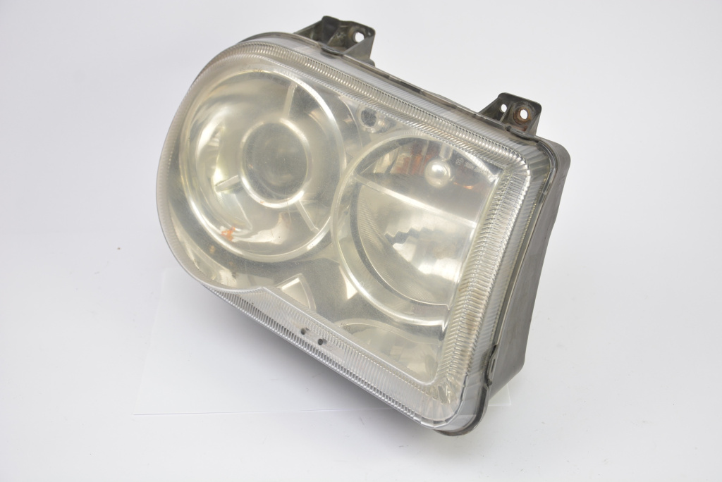 Far Chrysler 300 C (Lx) 2005-2010 3.5 3.5Csp Benzina Xenon Dreapta Volan Pe Stanga Lhd 4805760Af