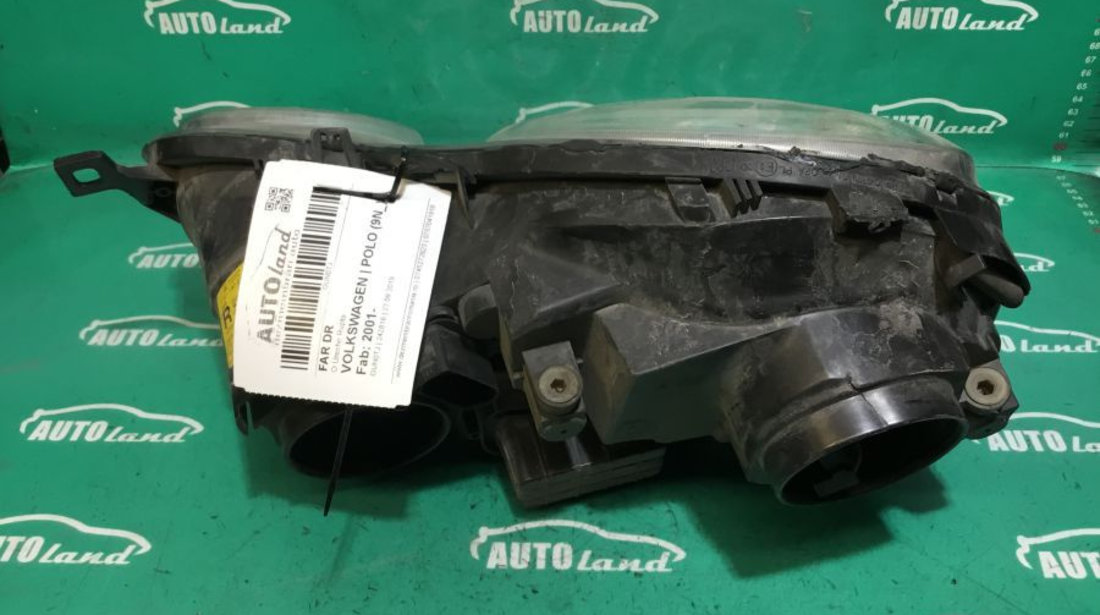 Far Dreapta 0301190202 O Ureche Rupta Volkswagen POLO 9N 2001