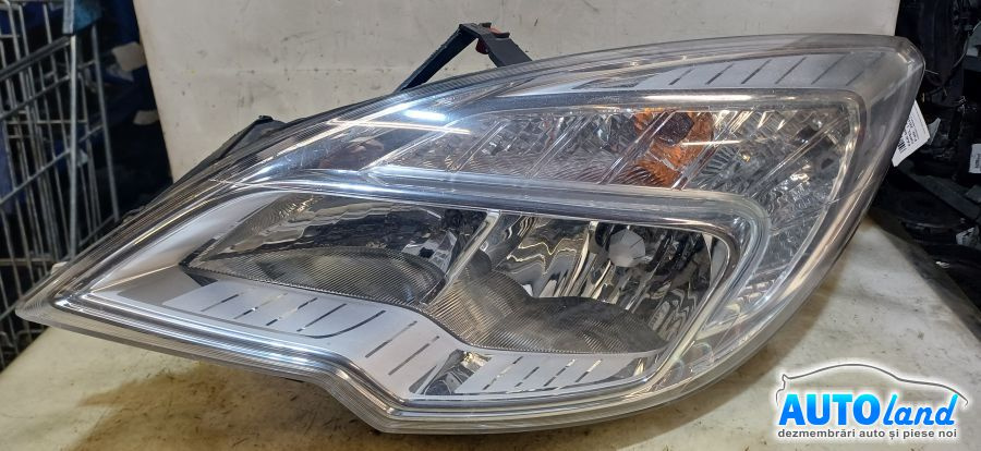 Far Dreapta 13253631 Opel MERIVA B 2010