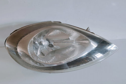 Far dreapta 7700311372 Opel Vivaro A [2002 - 2006]