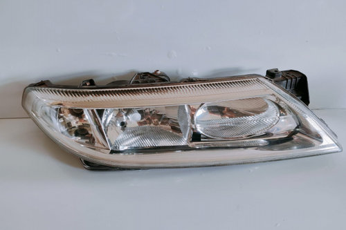Far Dreapta 8200002848 Renault Laguna 2 [2001 - 2005]