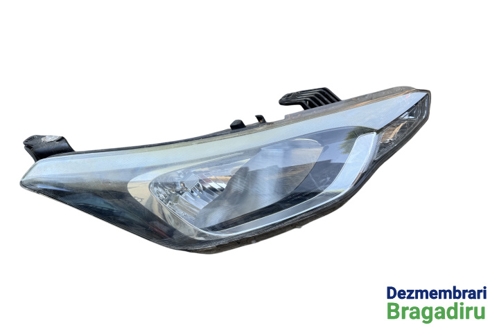 Far dreapta 92102-C8000 Hyundai i20 2 (GB) [2014 - 2020] Hatchback - 5 usi 1.2 MT (84 hp) Cod motor: G4LA-6