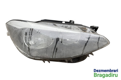 Far dreapta Atentie are sticla fisurata!!!! Cod: 7229686 7229686 BMW Seria 1 F20/F21 [2011 - 2015] H...