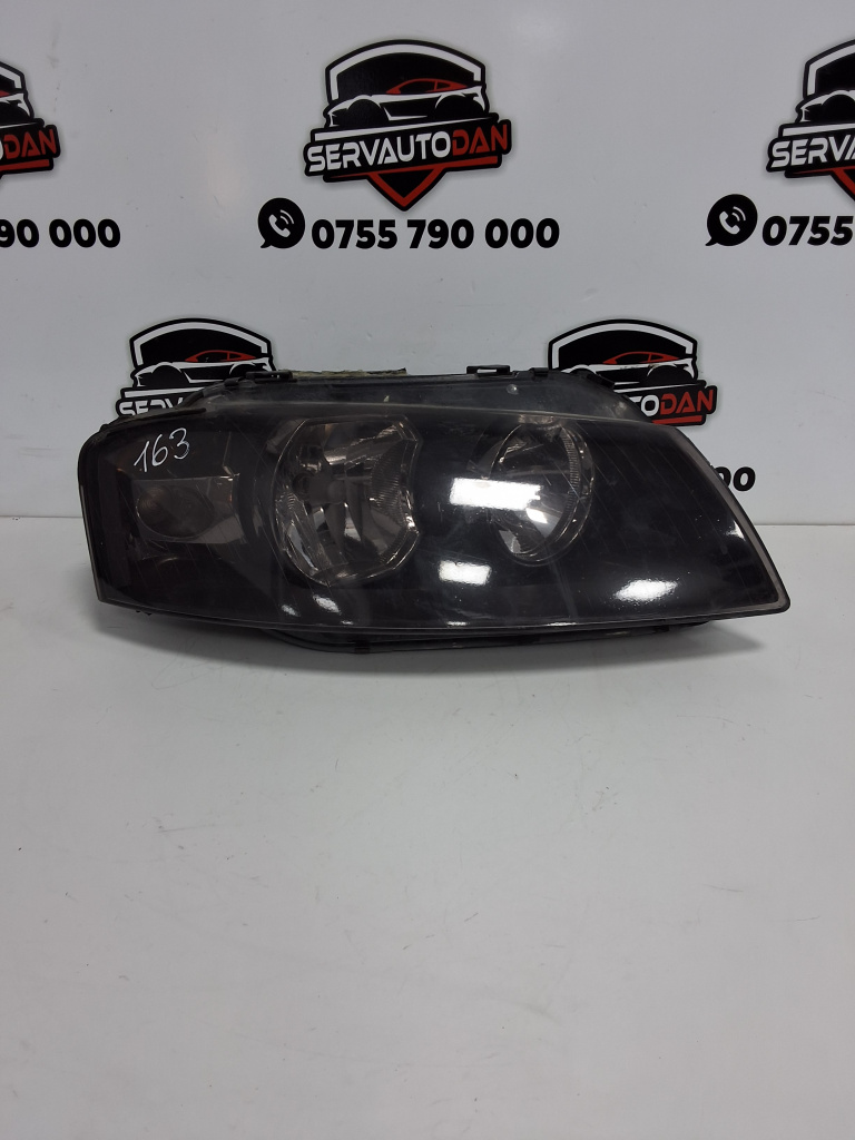Far dreapta Audi A3 (2003-2008) [8P1] 1.9 Motorina 2007, 8P0941004L / VOLAN DREAPTA