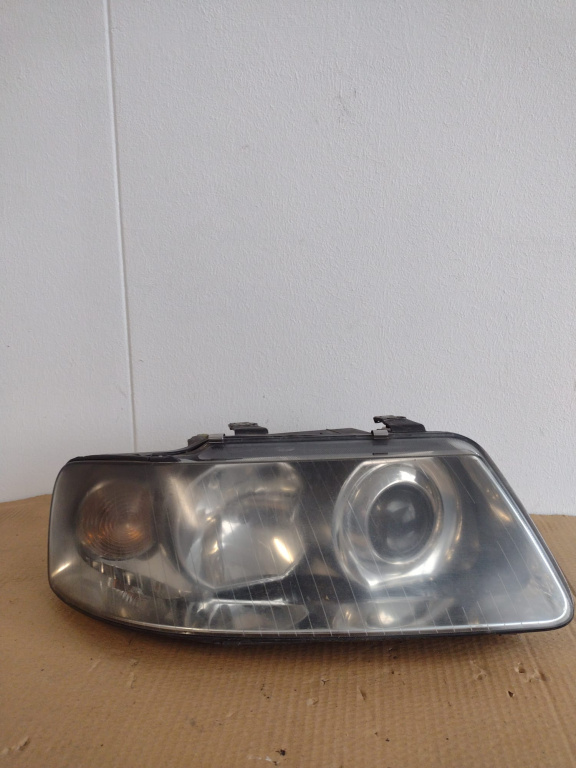 Far dreapta Audi A3 - COD 15390200RE