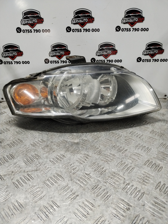 Far dreapta Audi A4 (2004-2008) [8EC, B7] 1.9 Motorina 2007, 8E0941004AK