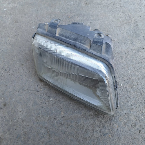 Far Dreapta Audi A4 B5 (8D) 1994-2001 8D0941004A, 1852807000, 67723141 Valeo
