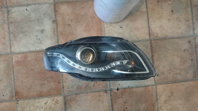 Far dreapta Audi A4 B7 (2004-2007) cod AD049-B3W10