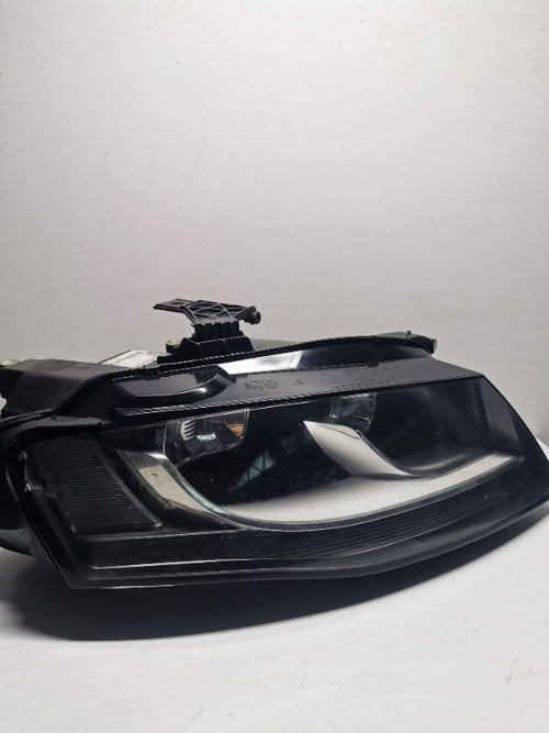 Far dreapta Audi A4 B8 halogen