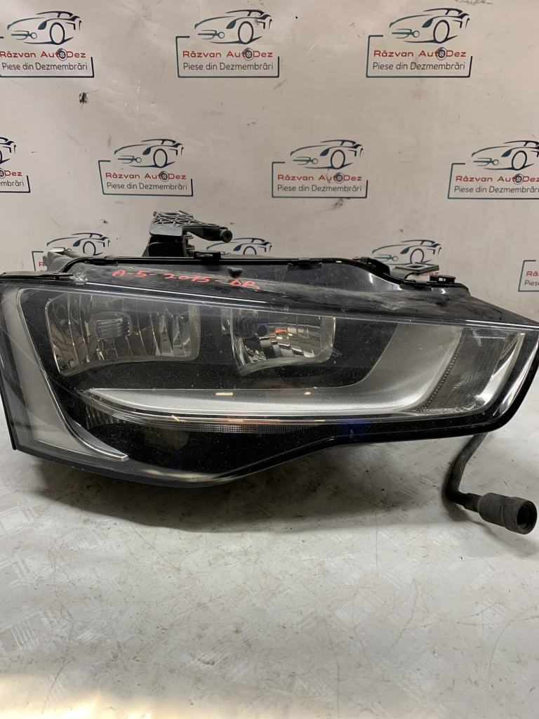Far dreapta Audi A5 - Motorina 2017, 8T0941004BB