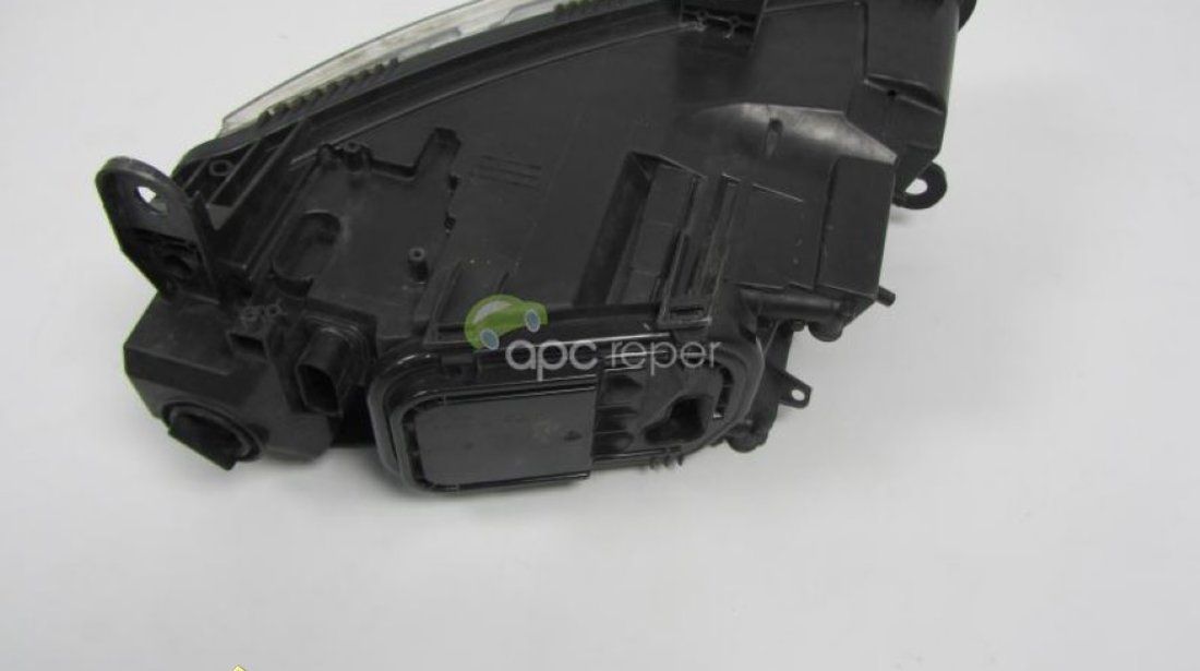 FAR DREAPTA AUDI A6 4F 2005 2008 FARA XENON