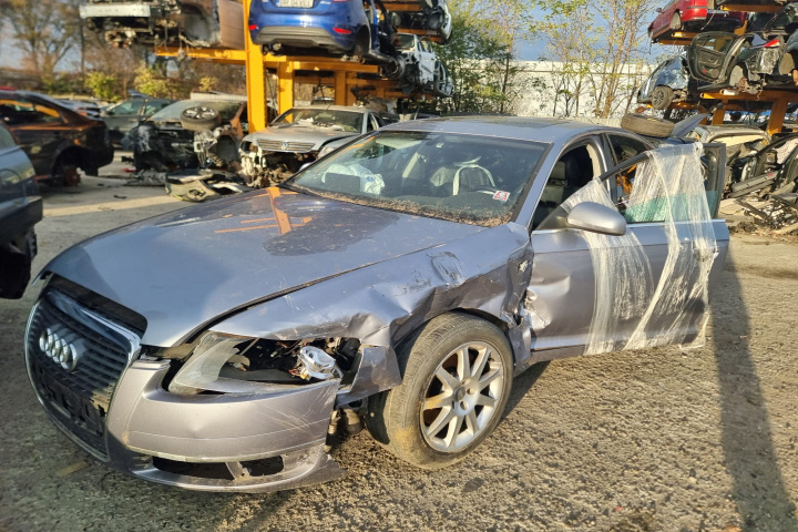 Far dreapta Audi A6 C6 2006 berlina 3.2 fsi AUK