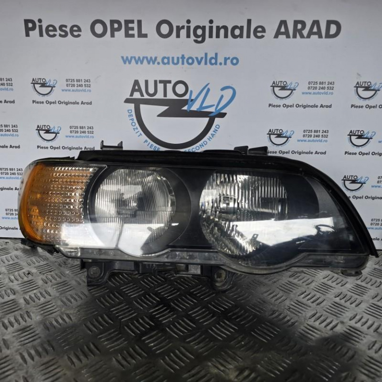 Far dreapta bec BMW X5 1999-2006 E53