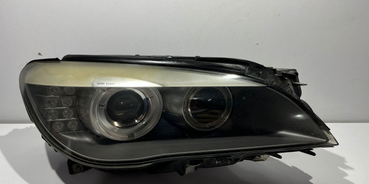 Far dreapta bi-xenon 8K0941003AC BMW Seria 7 F01/F02 [2008 - 2012]