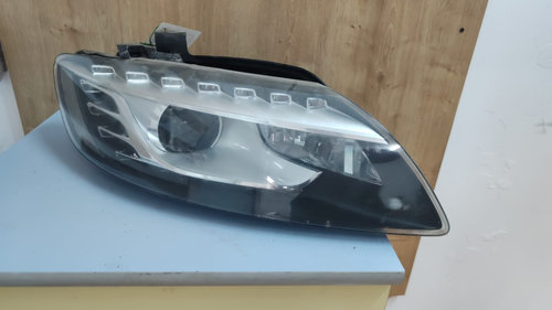 Far dreapta bi-xenon led adapti Audi Q7 4L 4.2 TDI cod motor CCF transmisie automata an 2014 cod 4L0...