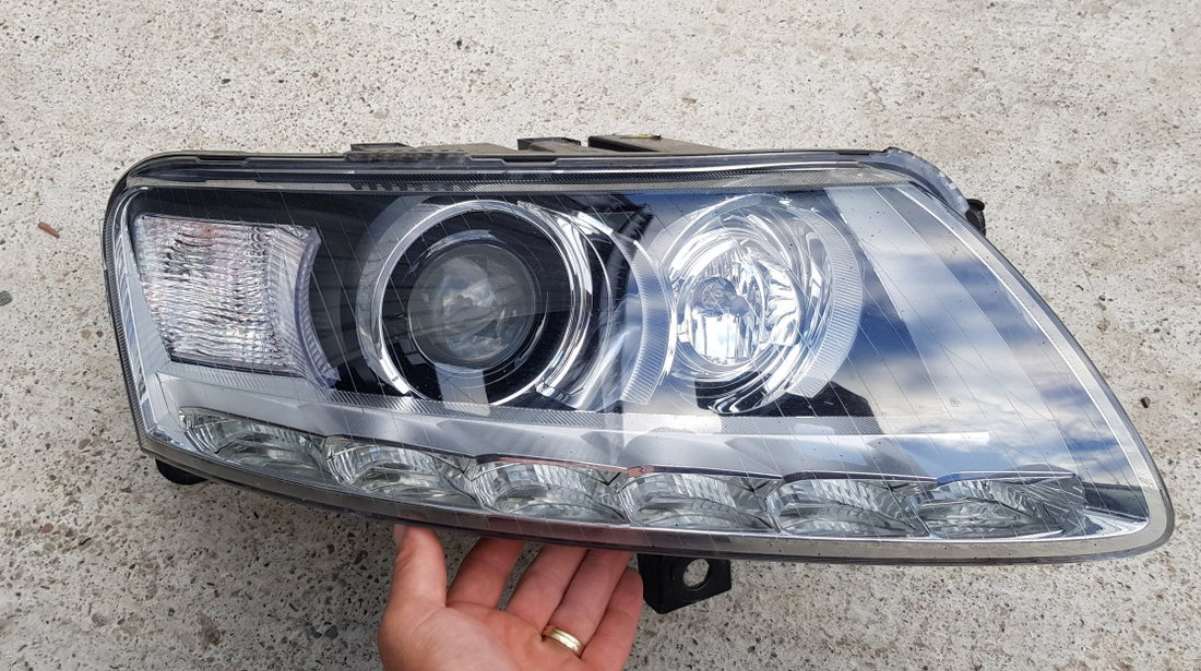 Far dreapta Bi- Xenon LED AUDI A6 4F facelift 2009 2010 2011