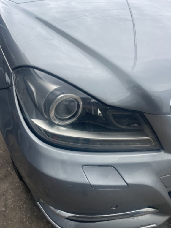 Far dreapta bi-xenon Mercedes c class w204 Facelift