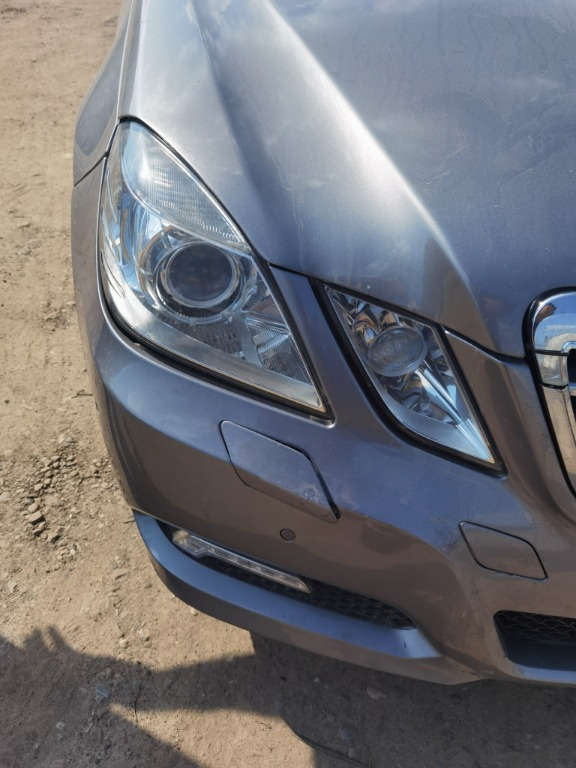 Far dreapta bixenon adaptiv Mercedes E220 cdi w212 an 2010