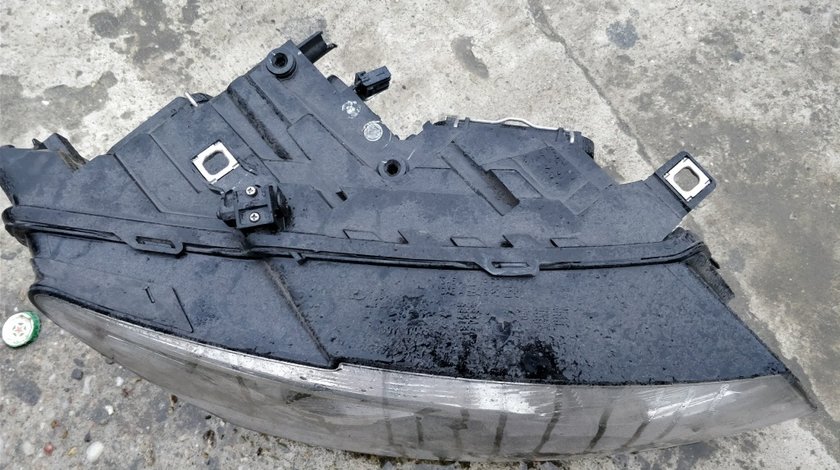 Far dreapta Bixenon Audi Q5 2008/2012 8R0941030AF