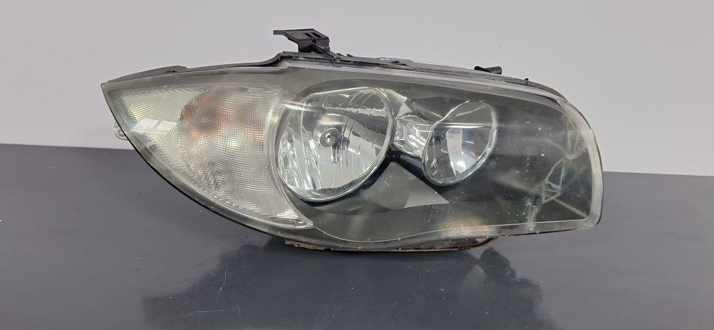 Far dreapta BMW Seria 1 LCI (2008-2011) (E81,E87) 2.0 Motorina 2010, VOLAN STANGA