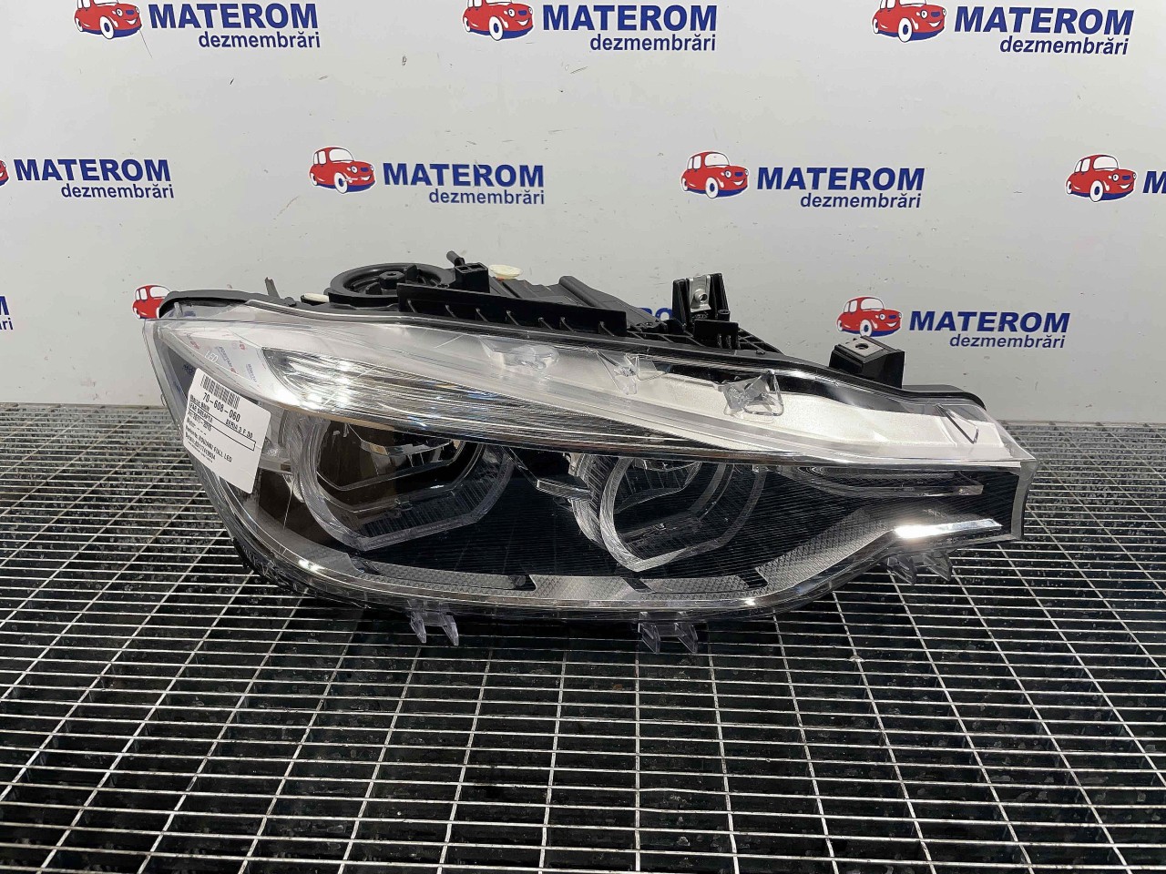 FAR DREAPTA BMW SERIA 3 F 30 SERIA 3 F 30 - - (2011 2015)