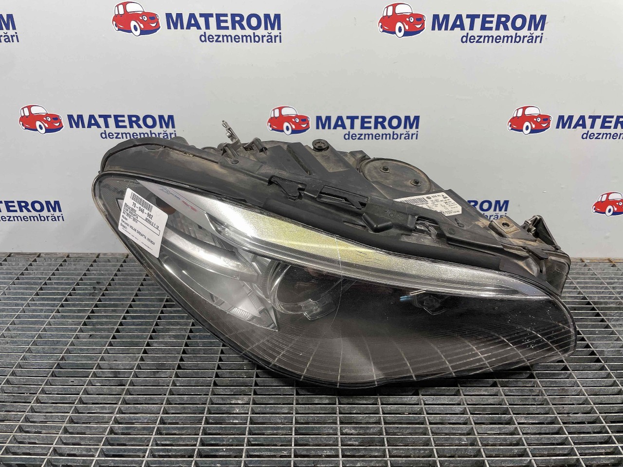 FAR DREAPTA BMW SERIA 5 F 10 - - (2010 2014)