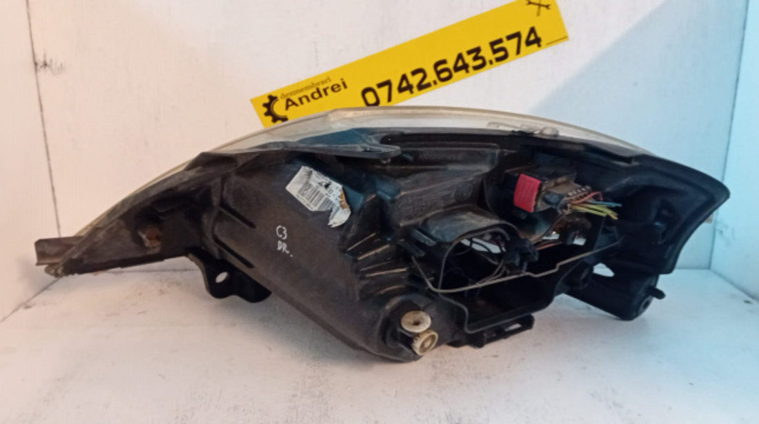 Far dreapta Citroen C3, 2002, (clema rupta) cod 9647214180 9647214180 Citroen C3 [2002 - 2010]