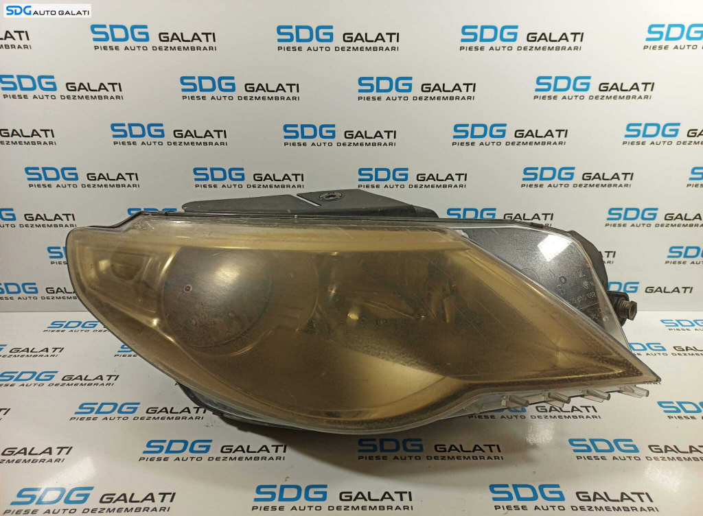 Far Dreapta Colantat FARA Xenon Volkswagen Passat CC 2008 - 2012 Cod 3C8941006D [L1902]