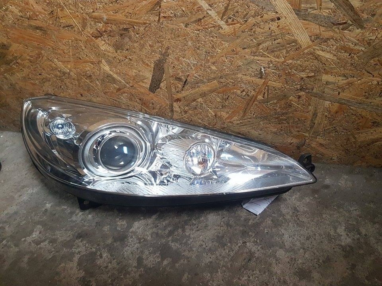 Far dreapta complet bi-xenon adaptiv peugeot 407 coupe