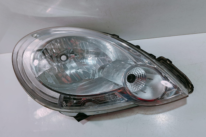 Far Dreapta cu defect 260106220R Renault Kangoo 2 [2007 - 2013]