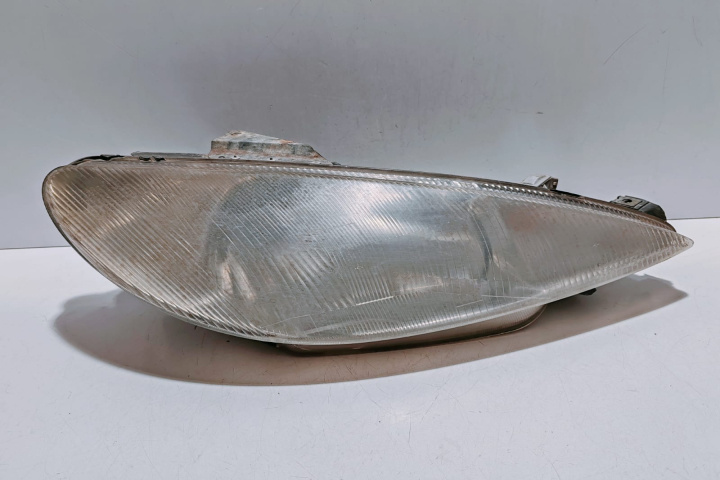 Far Dreapta Cu defect 9640559480 / 89005131 Peugeot 206 [1998 - 2003]