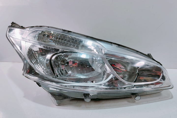 Far   Dreapta cu defect 9802221280 / 89905648 Peugeot 208 [2012 - 2016]