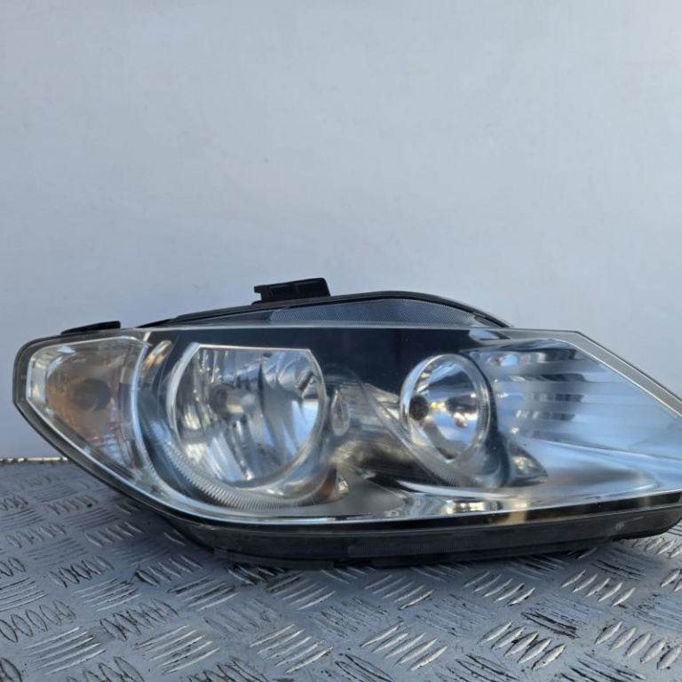 Far dreapta cu halogen Seat Exeo 2008-2013