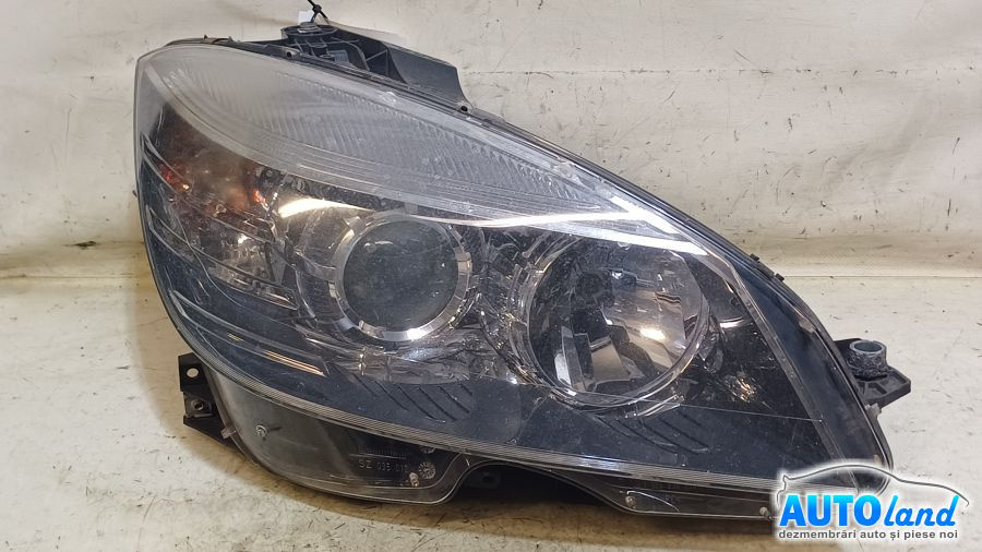 Far Dreapta Cu Lupa Mercedes-Benz C-CLASS W204 2007