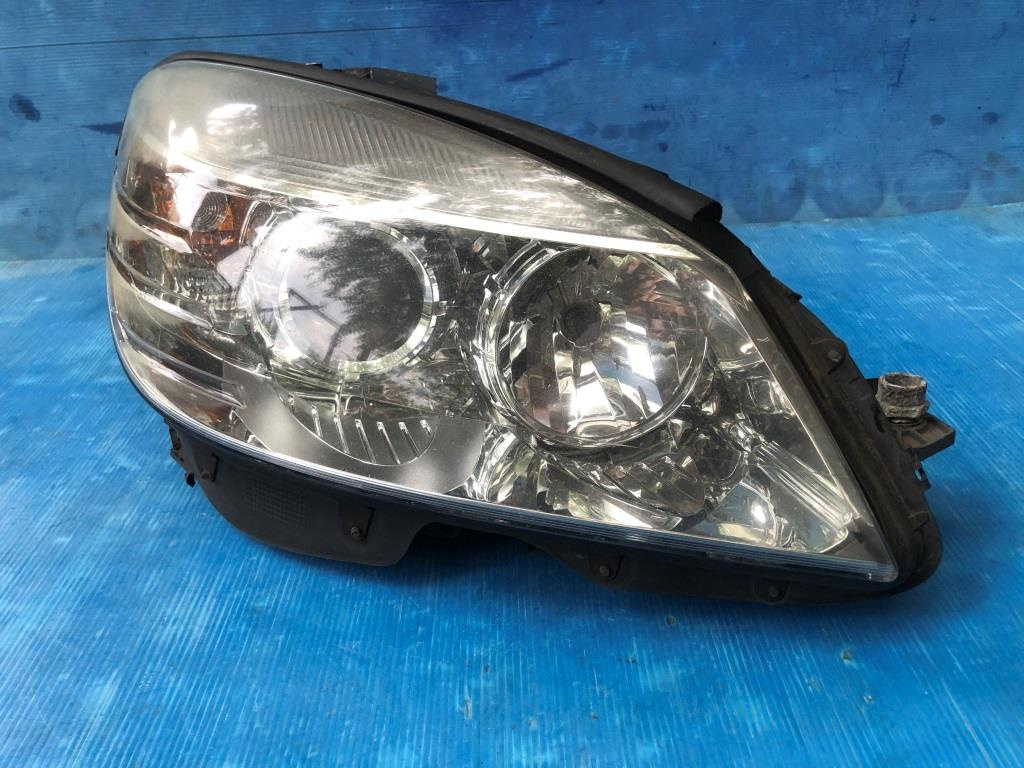 Far dreapta cu lupa Mercedes C Class W204 2007