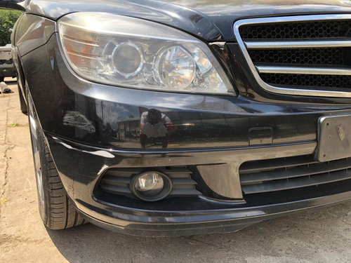 Far dreapta cu lupa Mercedes C Class W204 2009