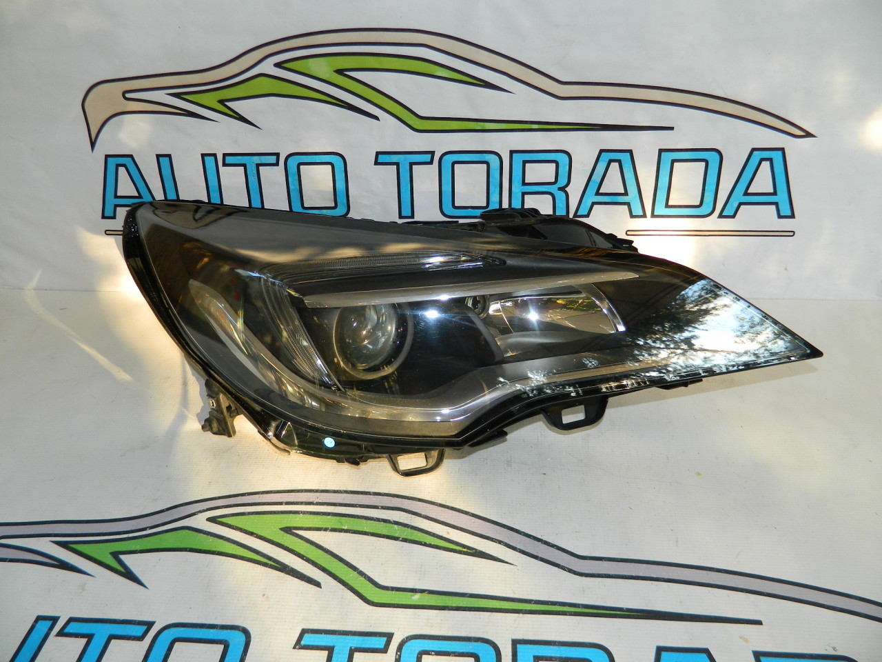 Far dreapta cu lupa Opel Astra K model 2