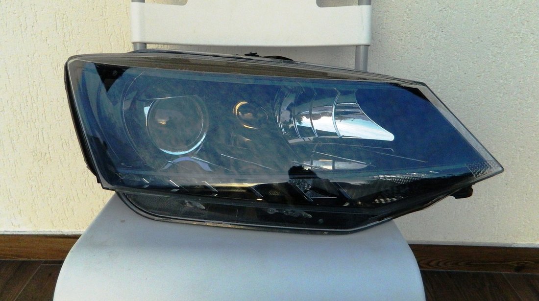 Far dreapta cu lupa si led Skoda Fabia model 2014-2016 cod 6V1941016B