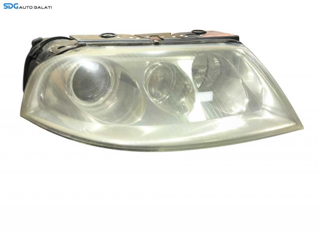 Far Dreapta cu Lupa si Xenon EUROPA Volkswagen Passat B5.5 (A fost reparat) 2001 - 2005 Cod 3B7941016M [LR1618]