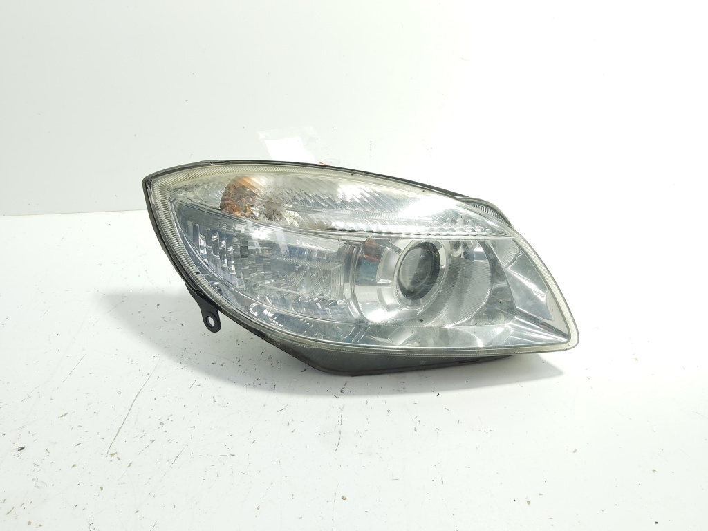 Far dreapta cu lupa, Skoda Fabia 2 Combi (5J, 545) facelift (id:650563)
