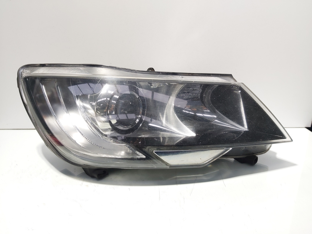 Far dreapta cu lupa, Skoda Superb II (3T4) facelift, volan pe stanga (id:704296)