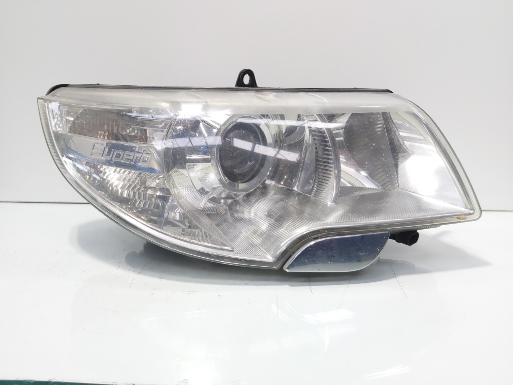Far dreapta cu lupa, Skoda Superb II (3T4) (id:701303)