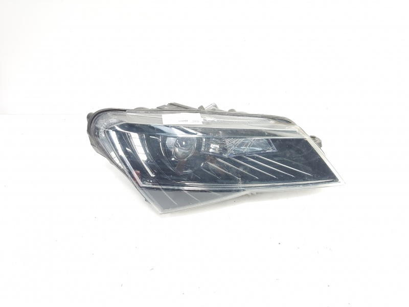 Far dreapta cu lupa xenon si led, Skoda Superb III (3V3) (id:699025)