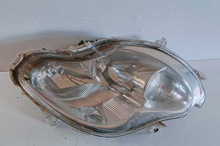 Far dreapta cu o clema lipsa 0301169202 Smart Fortwo [facelift] [2000 - 2007]
