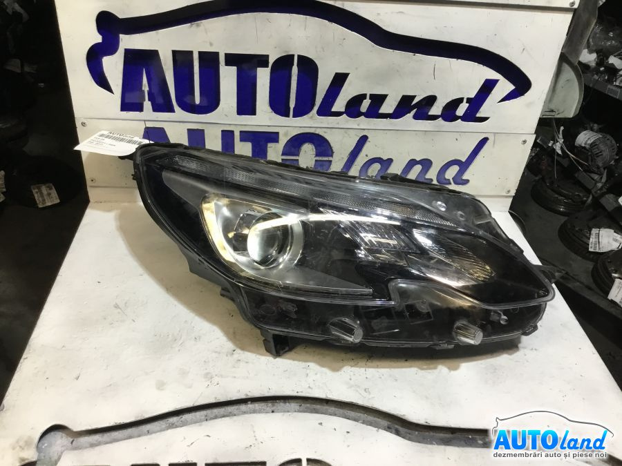 Far Dreapta Cu Probleme Peugeot 2008 2013